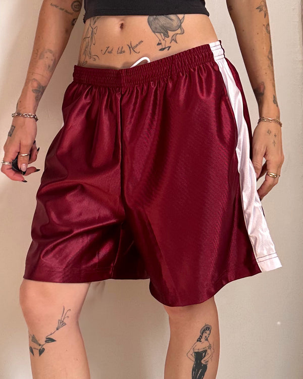 Basketball Shorts - L