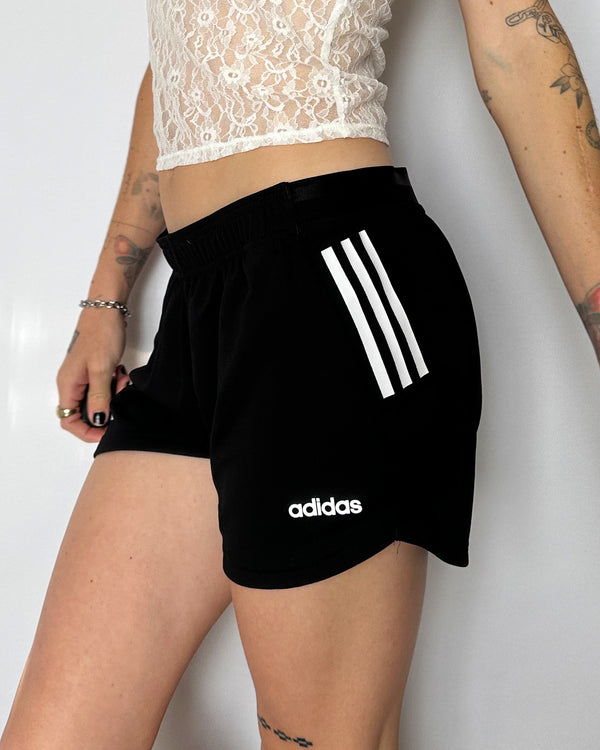 Adidas Shorts - M
