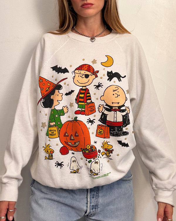 90s Halloween Crewneck - M