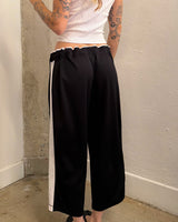 Black Capris - L